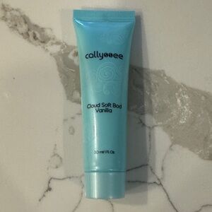 🌸5/$25🌸 Callyssee cloud soft bod vanilla